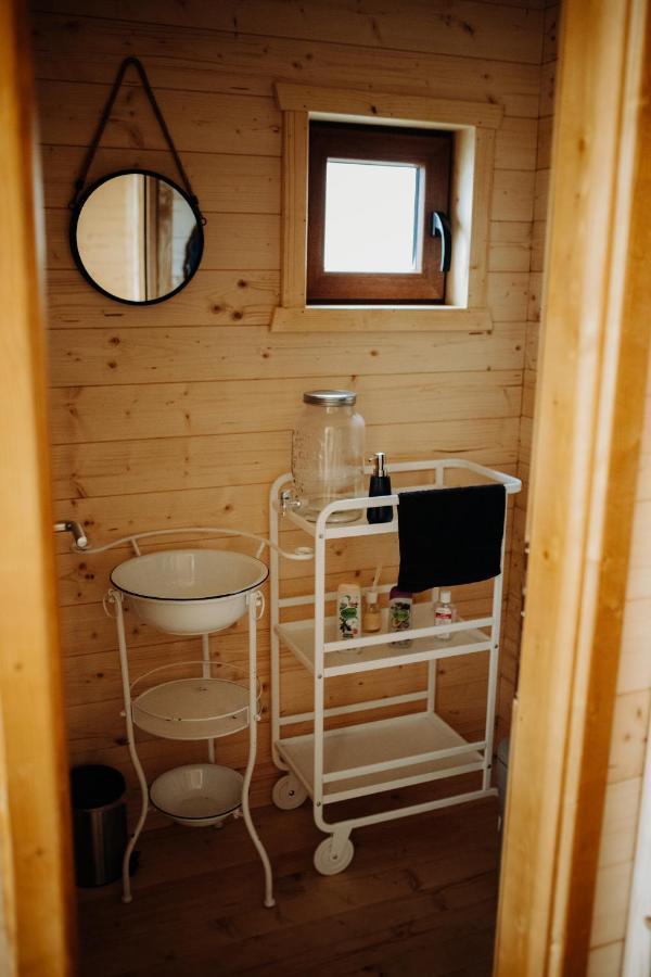 Treehome Tinyhouse Střítež Bagian luar foto